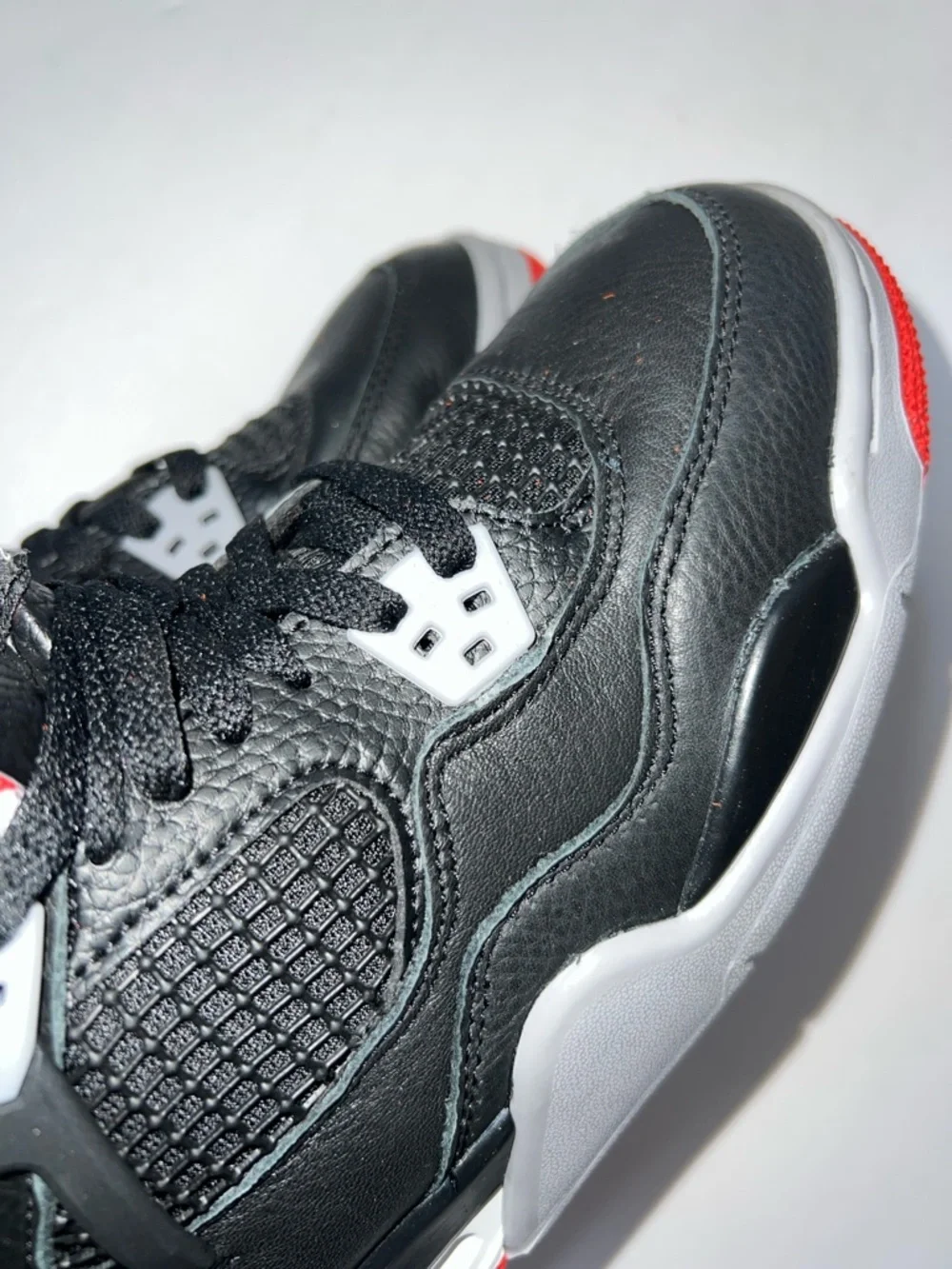 Nike Air Jordan 4 Retro ‘Bred size 7Y